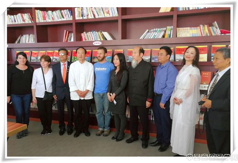 微信图片_20181003102044_副本.jpg