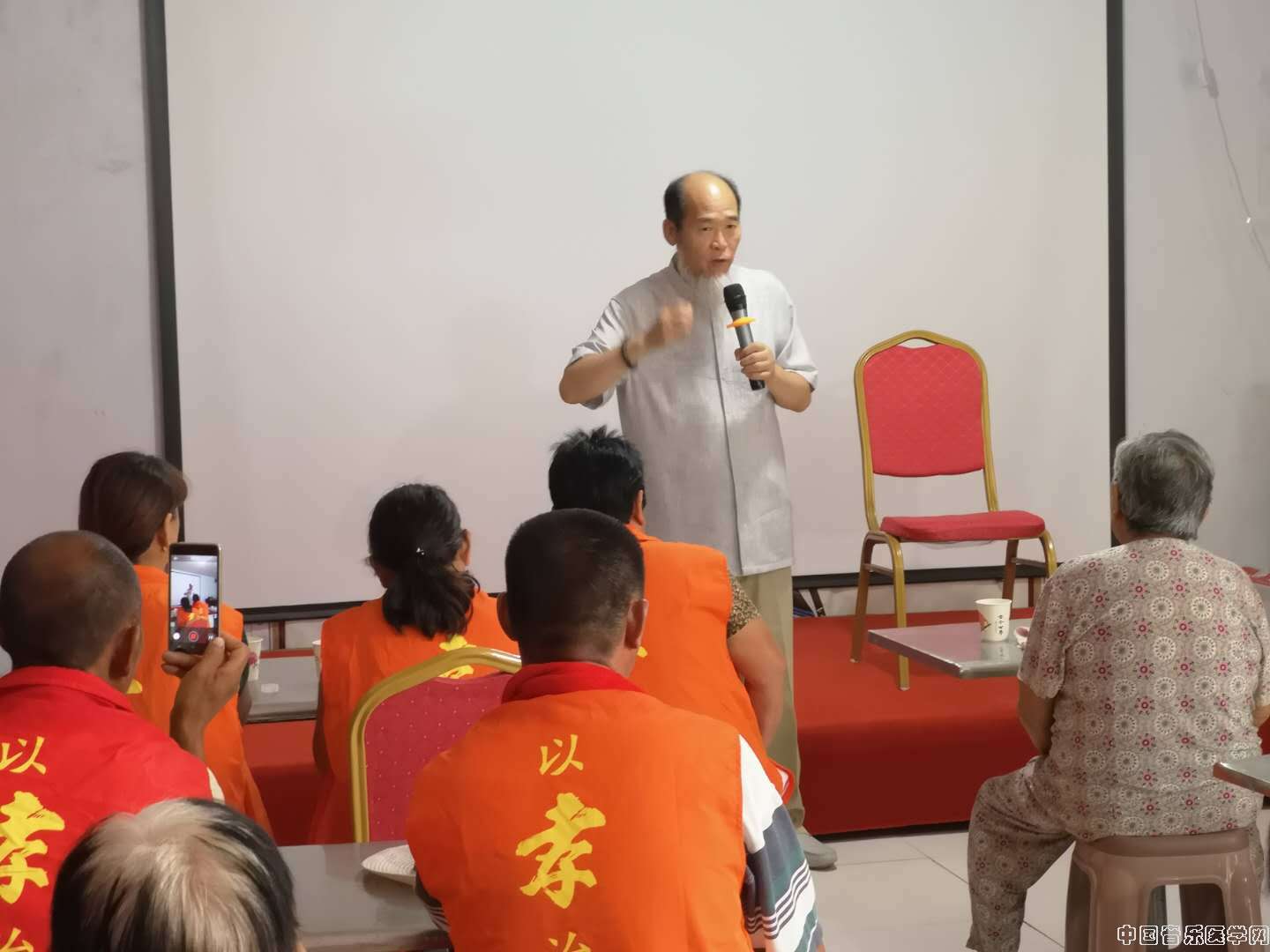 微信图片_20180905012355.jpg